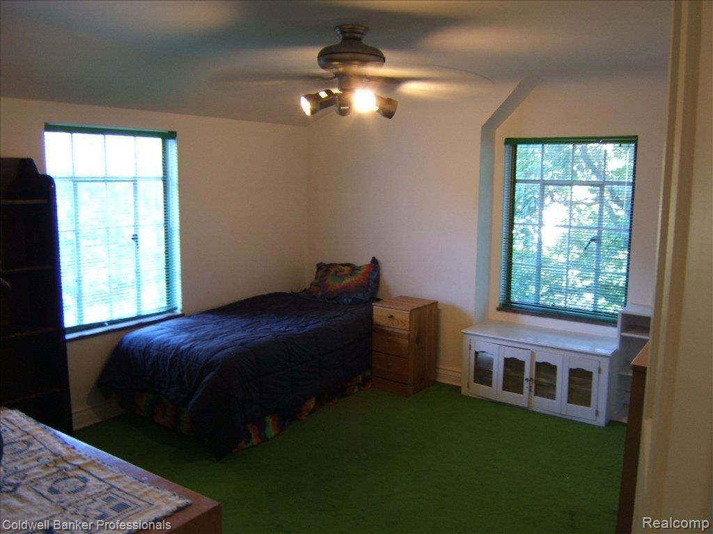 390 Merriweather Road Grosse Pointe, MI 48236 - Photo 18 of 20 2010