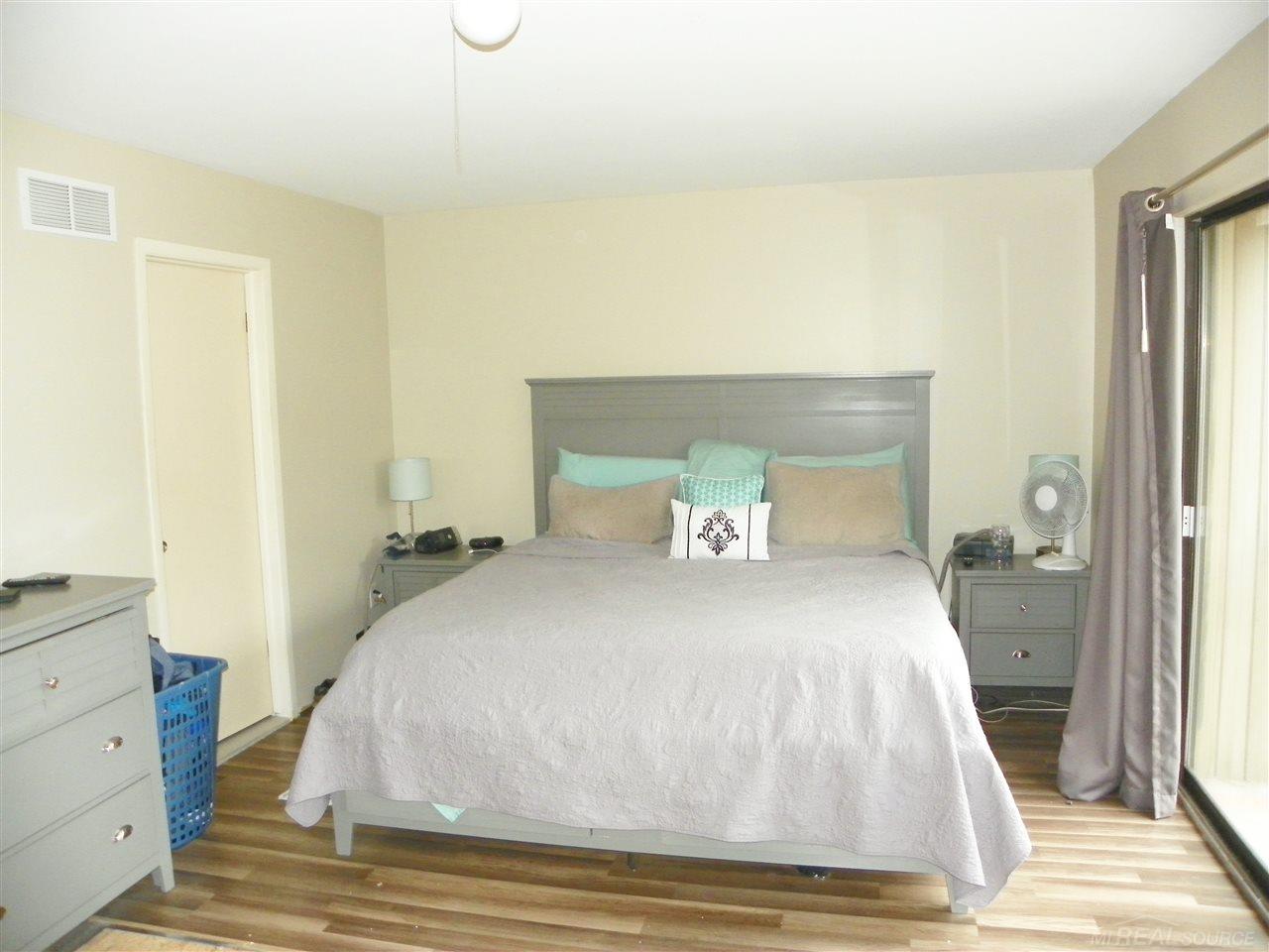 1432 Oakbrook Rochester Hills, Unit BLDG 12 Rochester, MI 48307 - Photo 8 of 19
