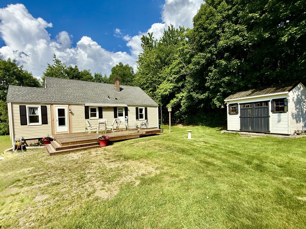 9 R Gates Terrace Sterling, MA 01564 - Photo 2 of 20