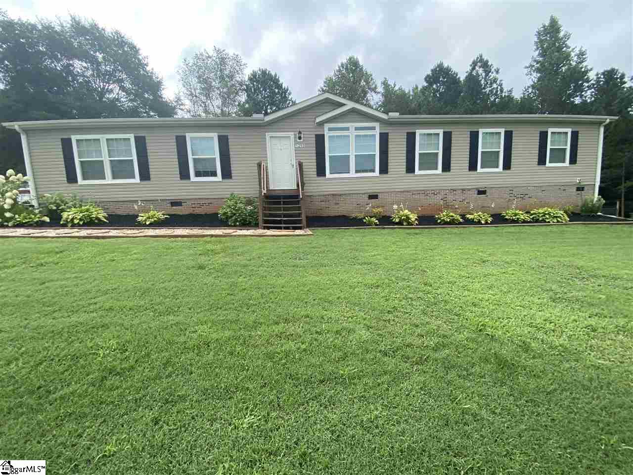 1295 Old Liberty Road Easley, SC 29640 - Photo 3 of 35