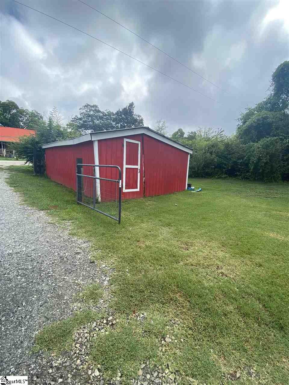 1295 Old Liberty Road Easley, SC 29640 - Photo 31 of 35