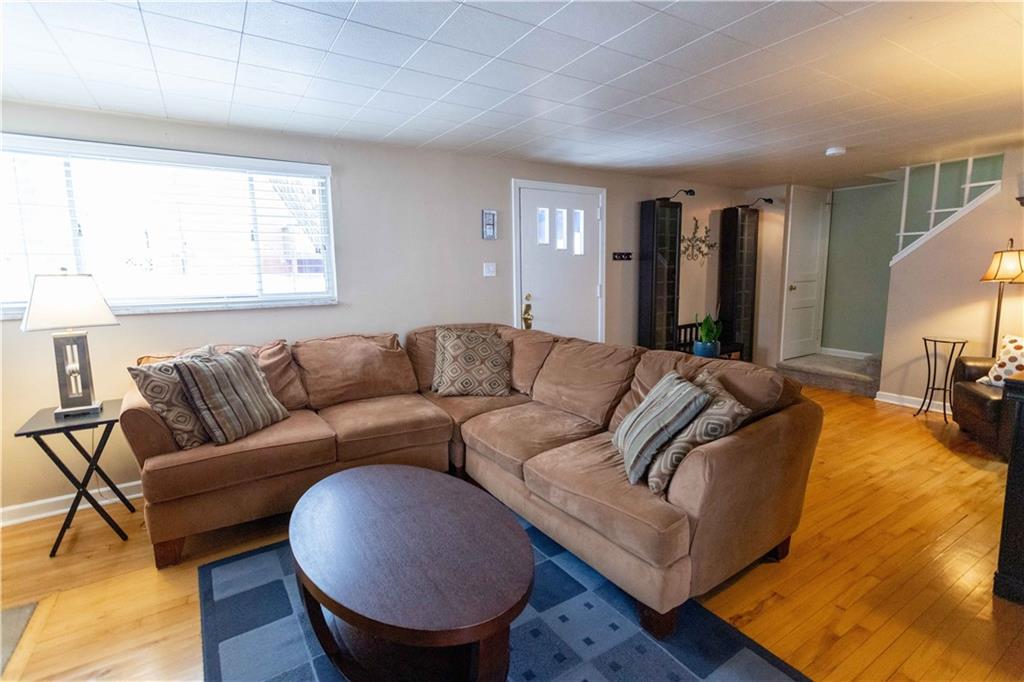 106 Virginia Road Pittsburgh, PA 15237 - Photo 4 of 25