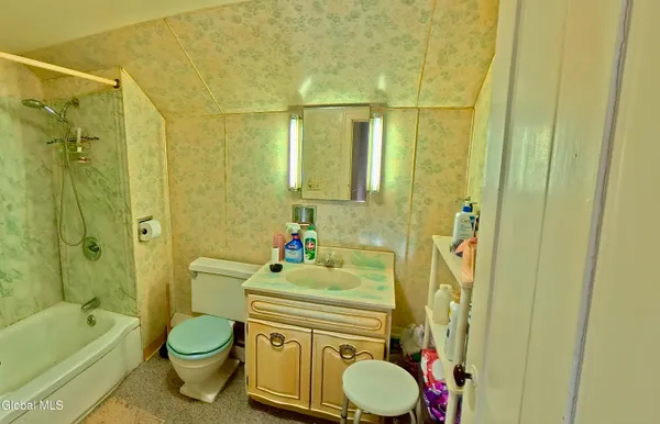 $195,777 | 44 Lake Street, Chateaugay, NY 12920