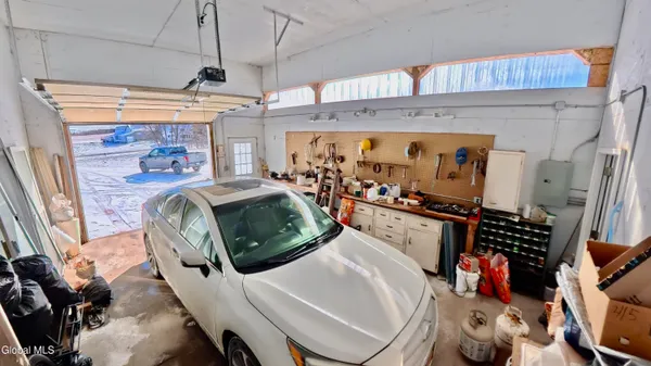 $195,777 | 44 Lake Street, Chateaugay, NY 12920