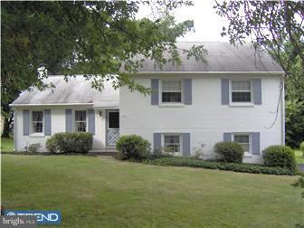 214 Grandview Road Media, PA 19063 - Photo 1 of 5 Exterior Front