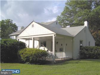 214 Grandview Road Media, PA 19063 - Photo 4 of 5 Exterior Back