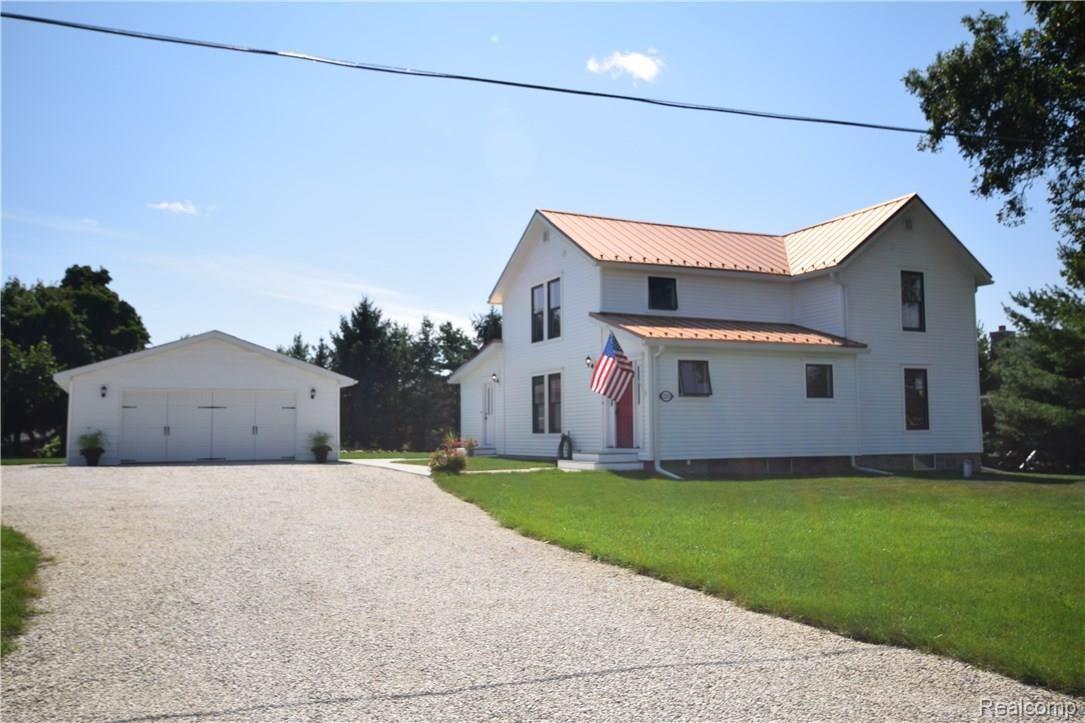 2233 Wiggins Road Fenton, MI 48430 - Photo 2 of 38 DSC_0388.JPG