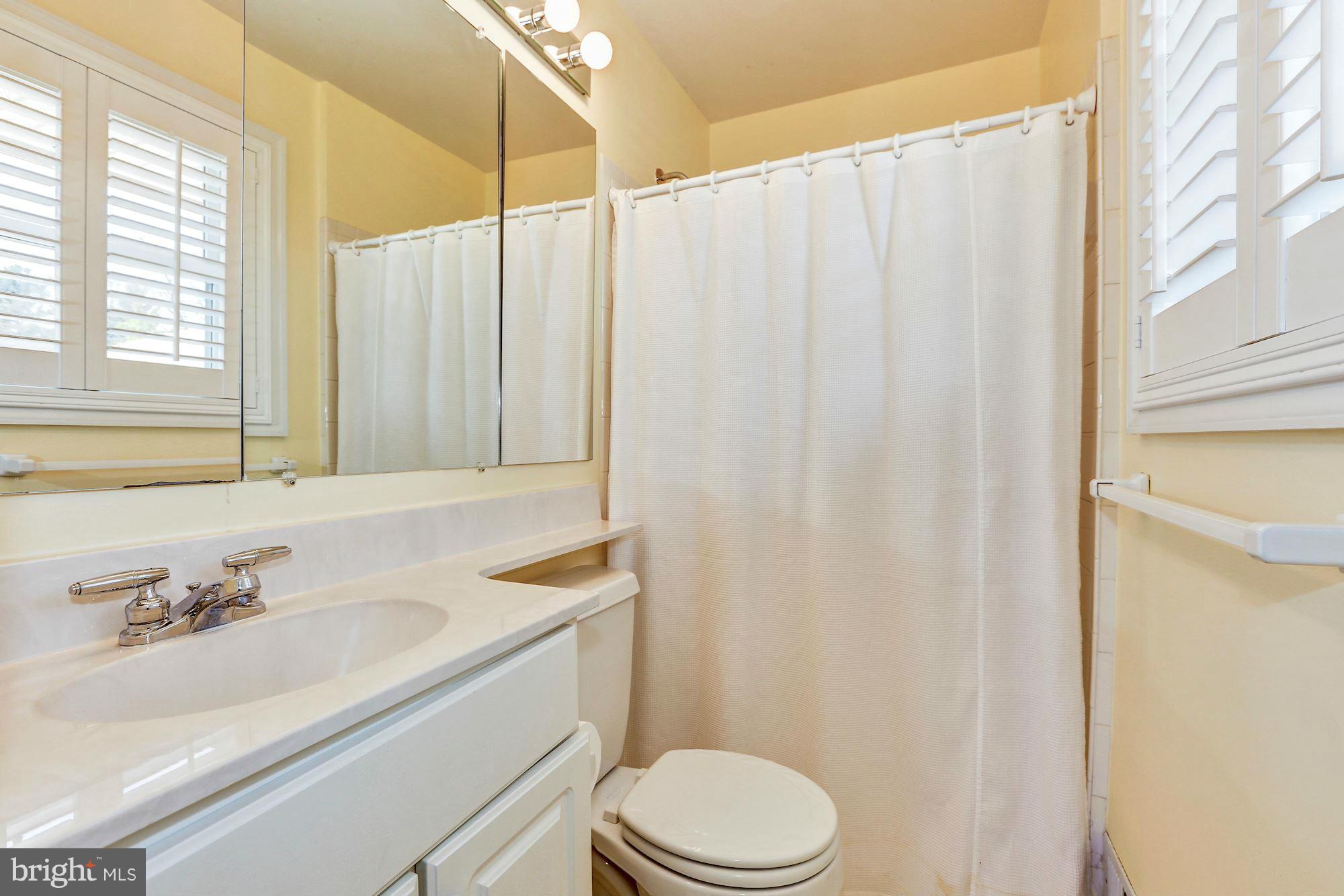 10213 Conover Drive Silver Spring, MD 20902 - Photo 20 of 29 Bath (Master)