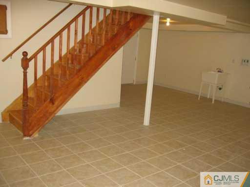 827 King Georges Road Fords, NJ 08863 - Photo 7 of 8 Gallery Image 7