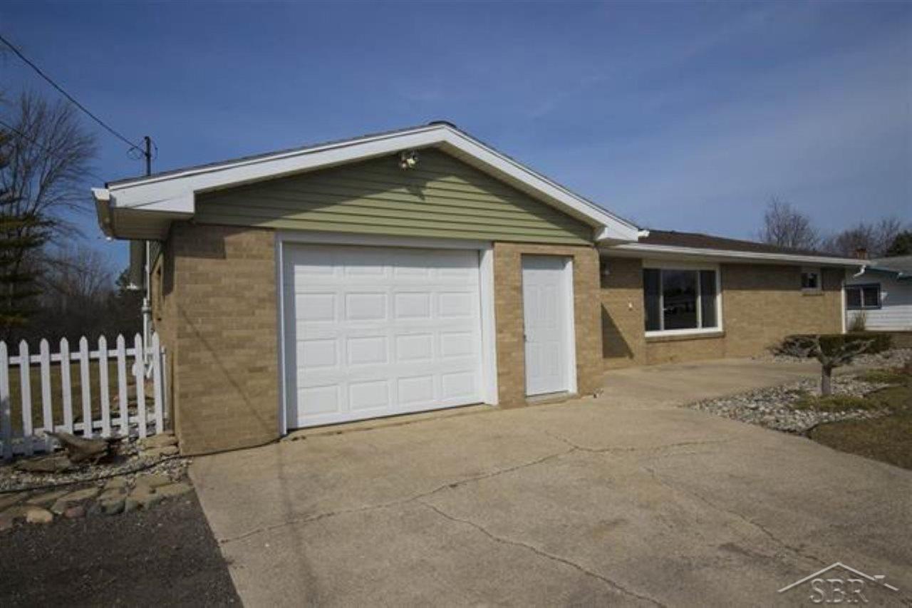 1900 West Midland Road Auburn, MI 48611 - Photo 3 of 24 31374948-2.JPG
