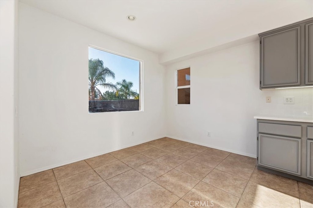 3215 Tumbleweed Road Hemet, CA 92545 - Photo 17 of 46 a view of an empty room with a window