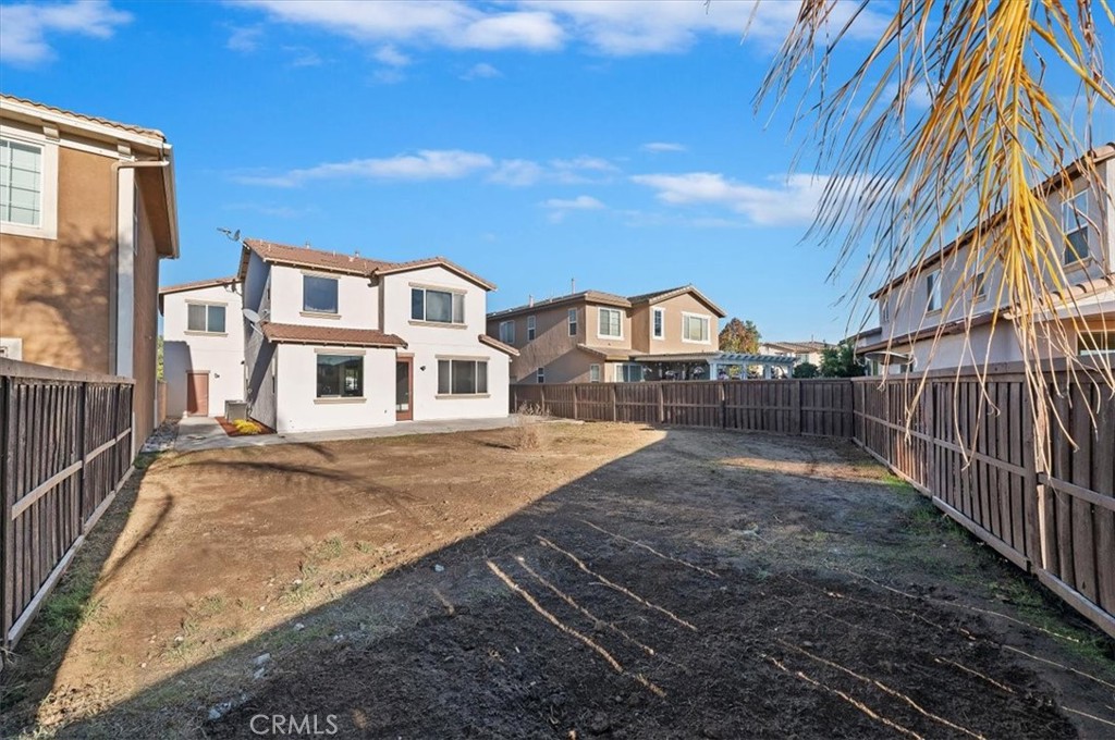 3215 Tumbleweed Road Hemet, CA 92545 - Photo 41 of 46 a view of a large white building