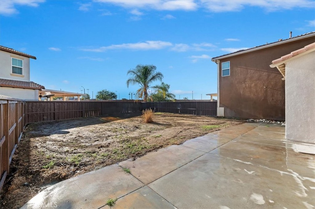 3215 Tumbleweed Road Hemet, CA 92545 - Photo 42 of 46 a view of a backyard