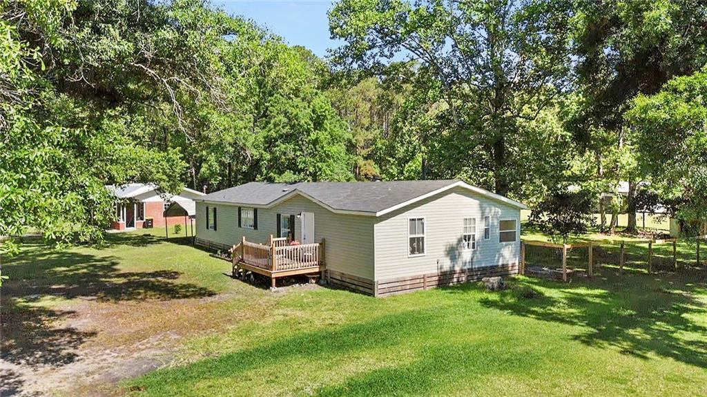 1067 Oak Townsend, GA 31331 - Photo 1 of 26