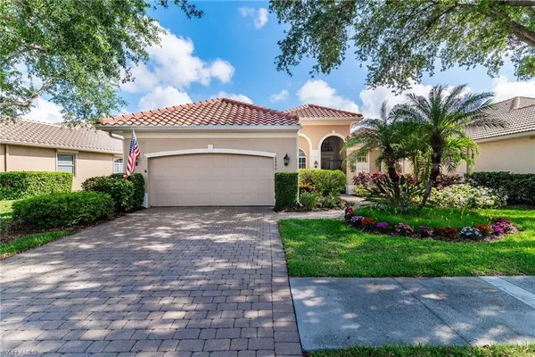 $899,900 | 6806 Bent Grass Drive, Naples, FL 34113