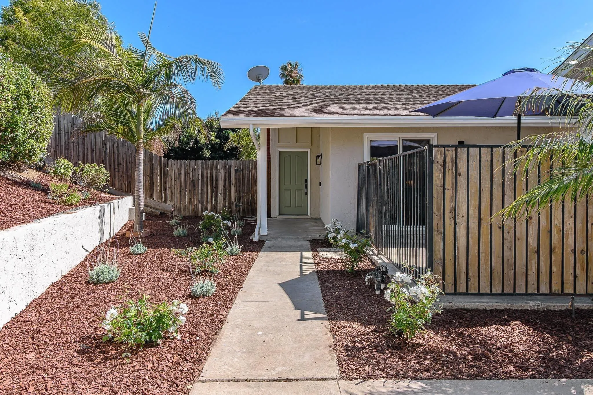 11489 Almazon Street Rancho Penasquitos, CA 92129 - Photo 2 of 34