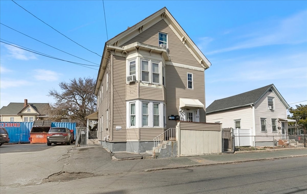 33 Fitz Street Lawrence, MA 01841 - Photo 2 of 41