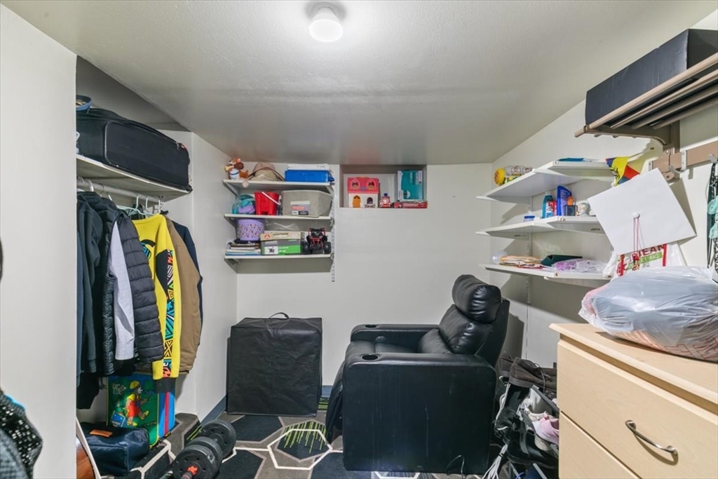 33 Fitz Street Lawrence, MA 01841 - Photo 27 of 41