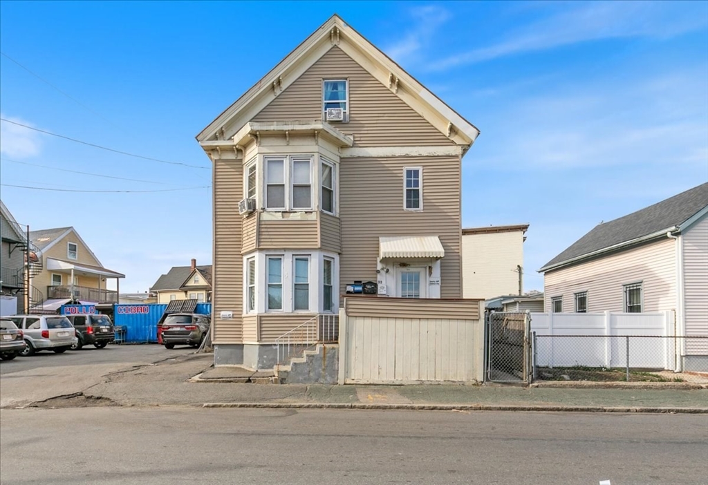 33 Fitz Street Lawrence, MA 01841 - Photo 3 of 41