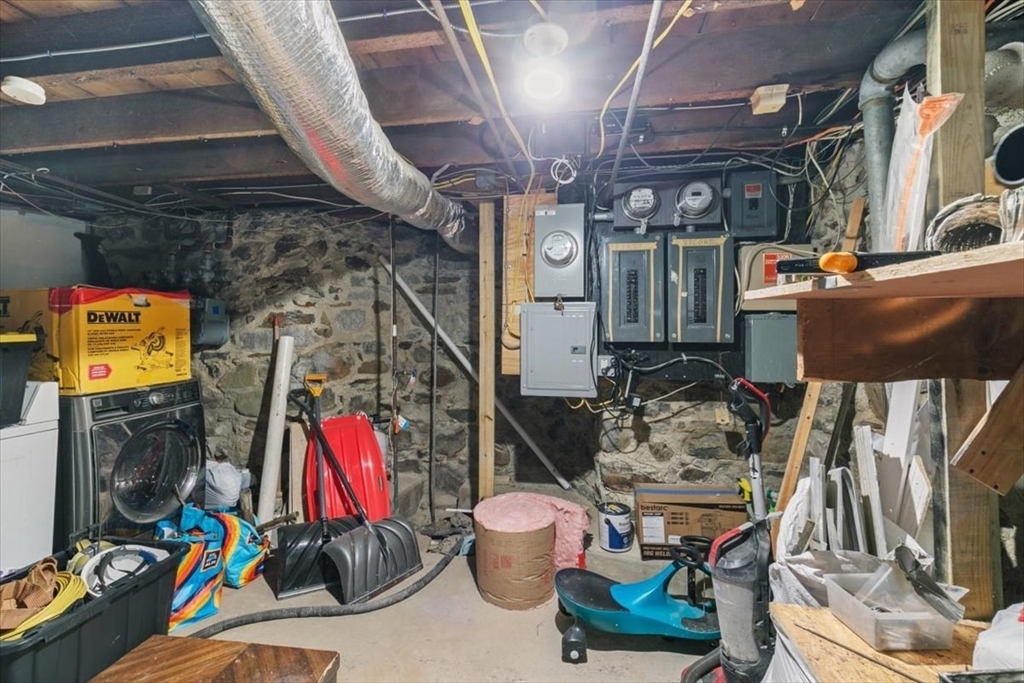 33 Fitz Street Lawrence, MA 01841 - Photo 36 of 41