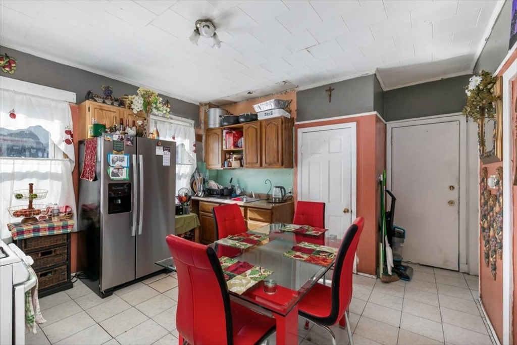 33 Fitz Street Lawrence, MA 01841 - Photo 6 of 41