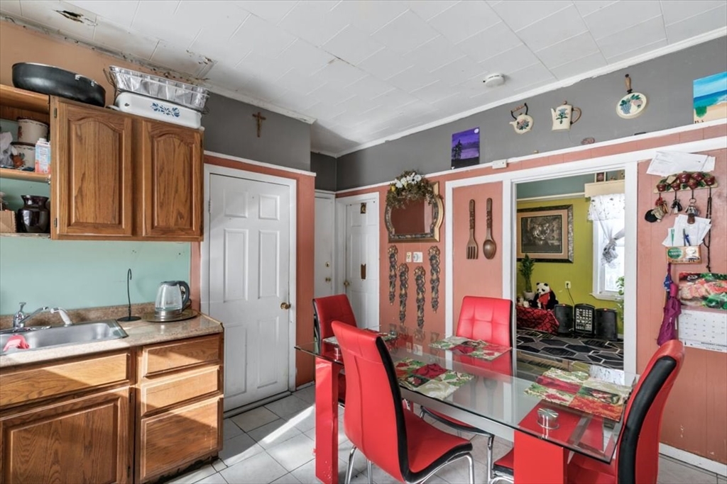 33 Fitz Street Lawrence, MA 01841 - Photo 7 of 41