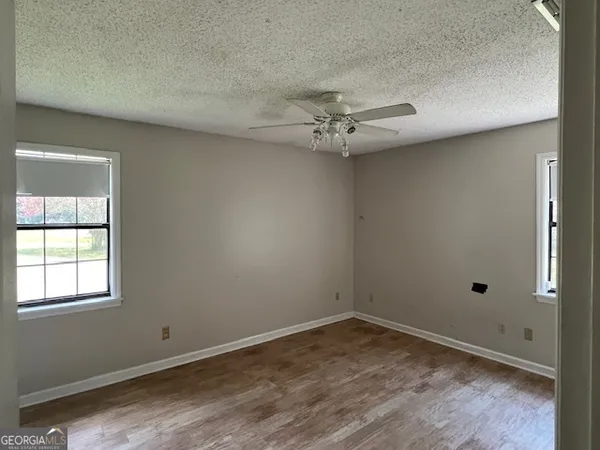 $219,900 | 12444 N Highway, Glennville, GA 30427