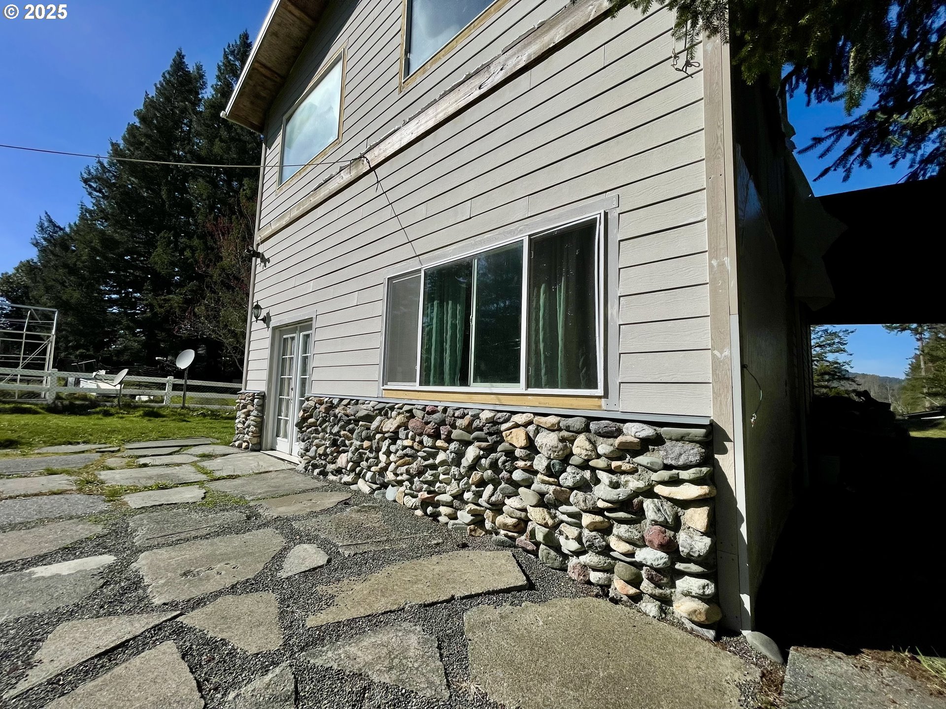 99337 South Bank Chetco River Road Brookings, OR 97415 - Photo 14 of 42 Gallery Image 14