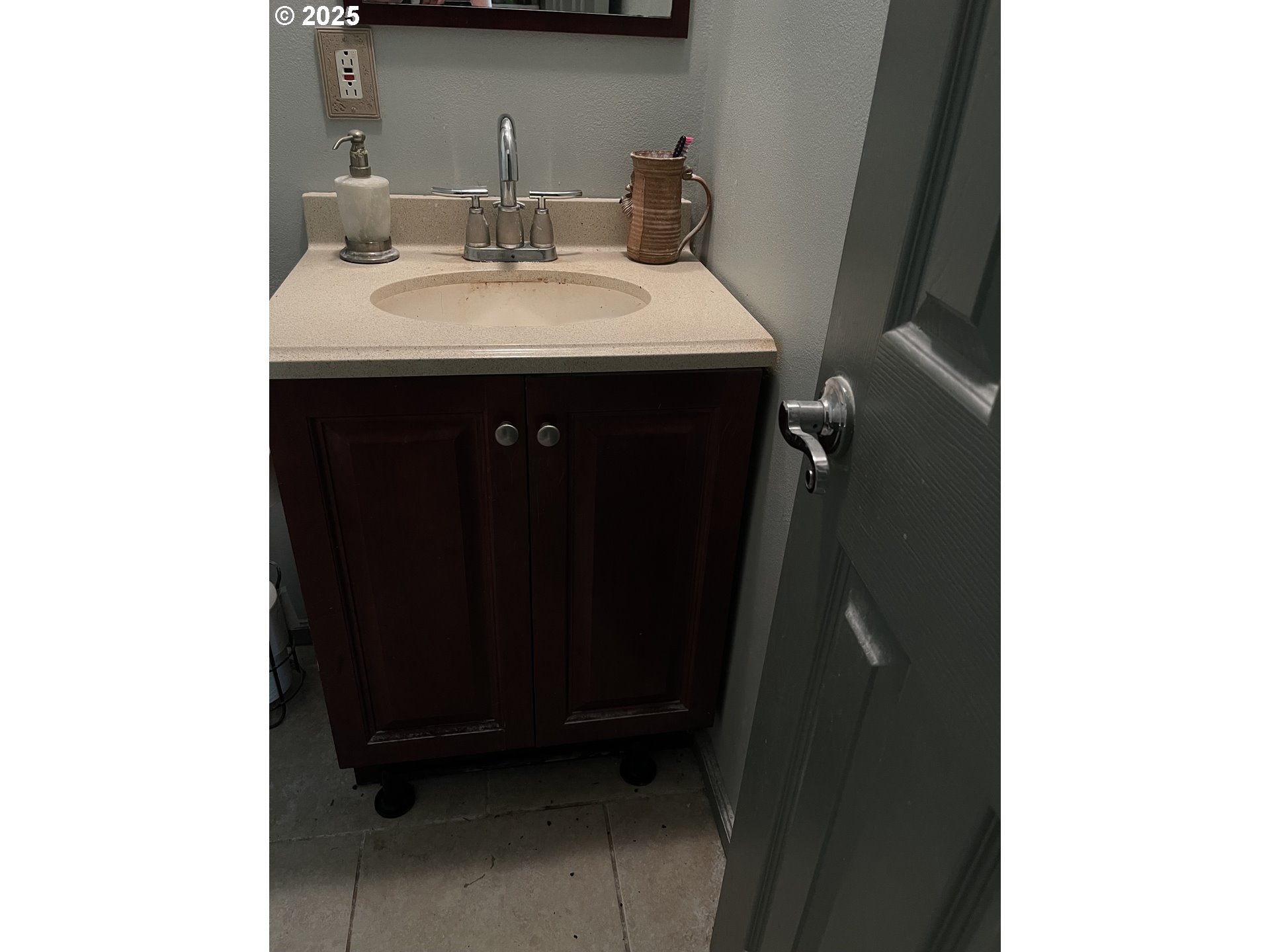 99337 South Bank Chetco River Road Brookings, OR 97415 - Photo 21 of 42 Bathroom