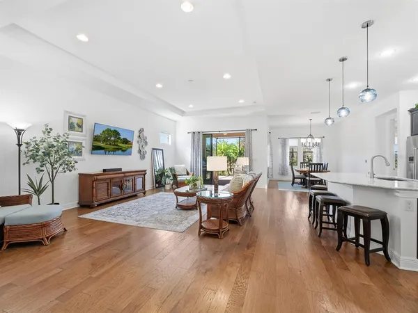 $786,000 | 9817 Marbella Drive, Bradenton, FL 34211