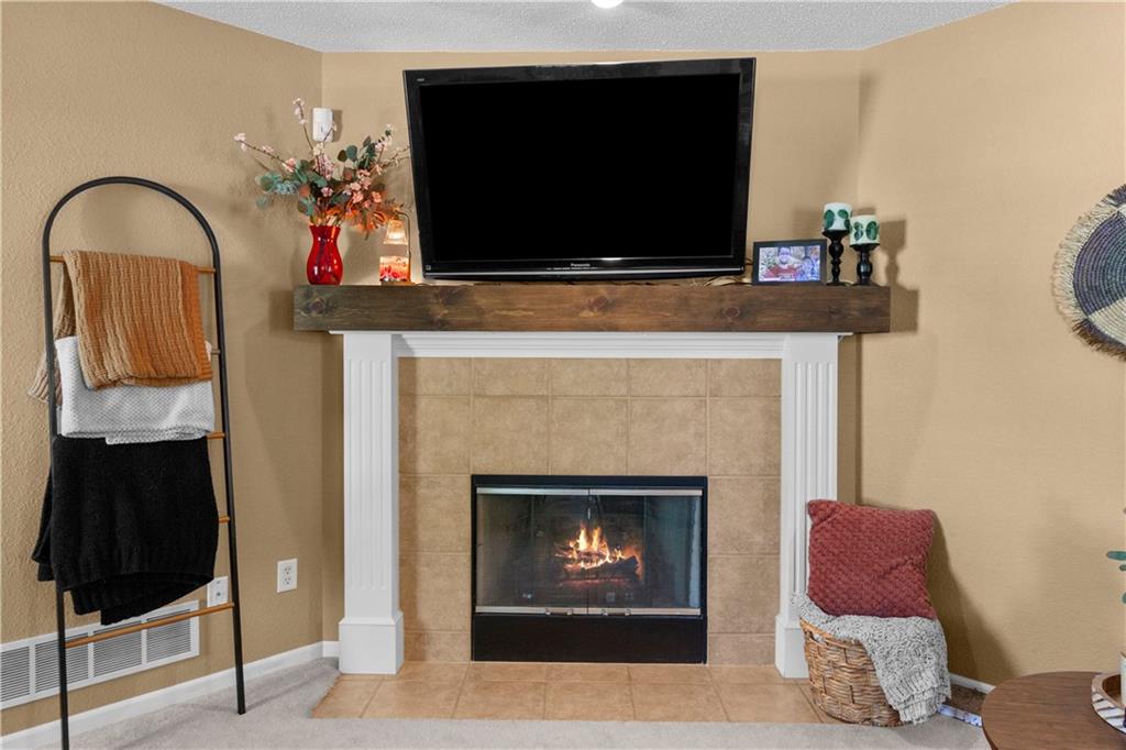 1302 Northwest Hidden Ridge Circle Blue Springs, MO 64015 - Photo 12 of 30