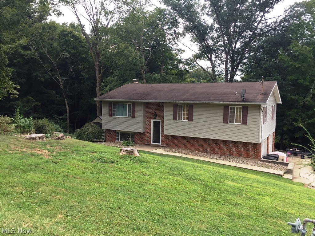 1765 Mt Tom Road Marietta, OH 45750 - Photo 1 of 26 Front