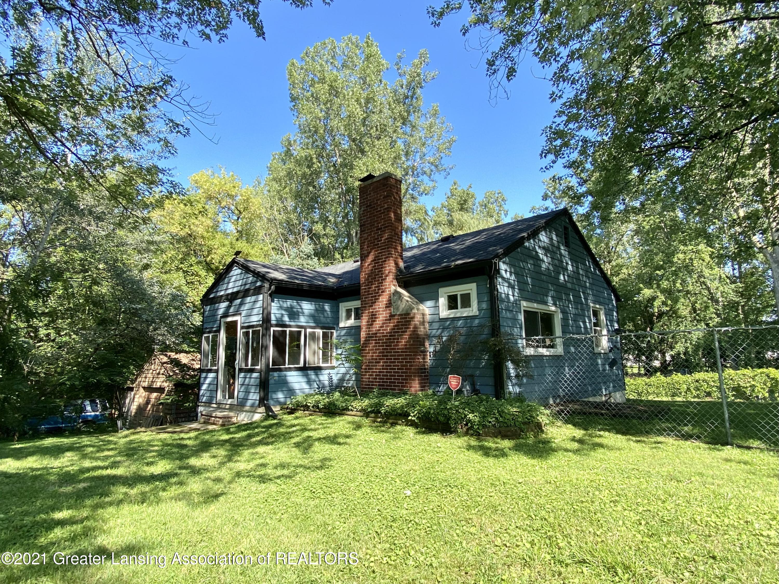 16074 Brook Road Lansing, MI 48906 - Photo 2 of 40 16074 Brook Rd- 3 bed 1 bath ranch