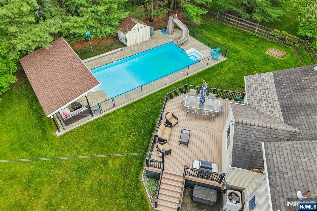 123 Midwood Road Paramus, NJ 07652 - Photo 38 of 46