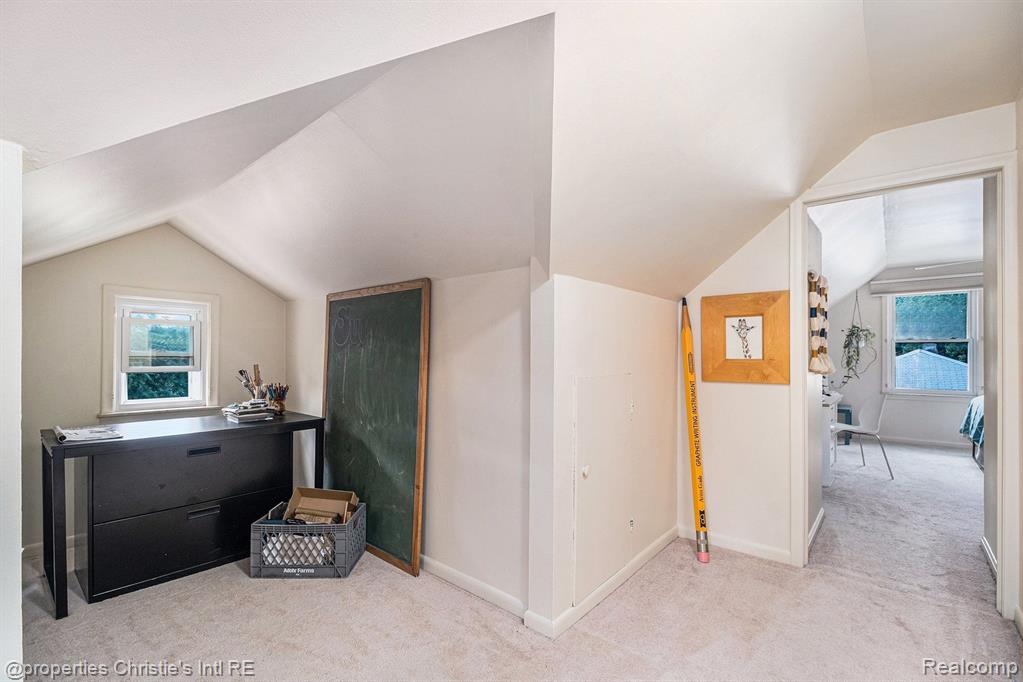 17850 Beverly Road Beverly Hills, MI 48025 - Photo 24 of 40