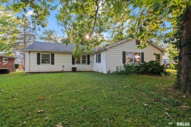 $159,900 | 510 South Westgate Avenue, Jacksonville, IL 62650