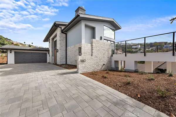 $11,300 | 980 Meadowlark Lane, Laguna Beach, CA 92651