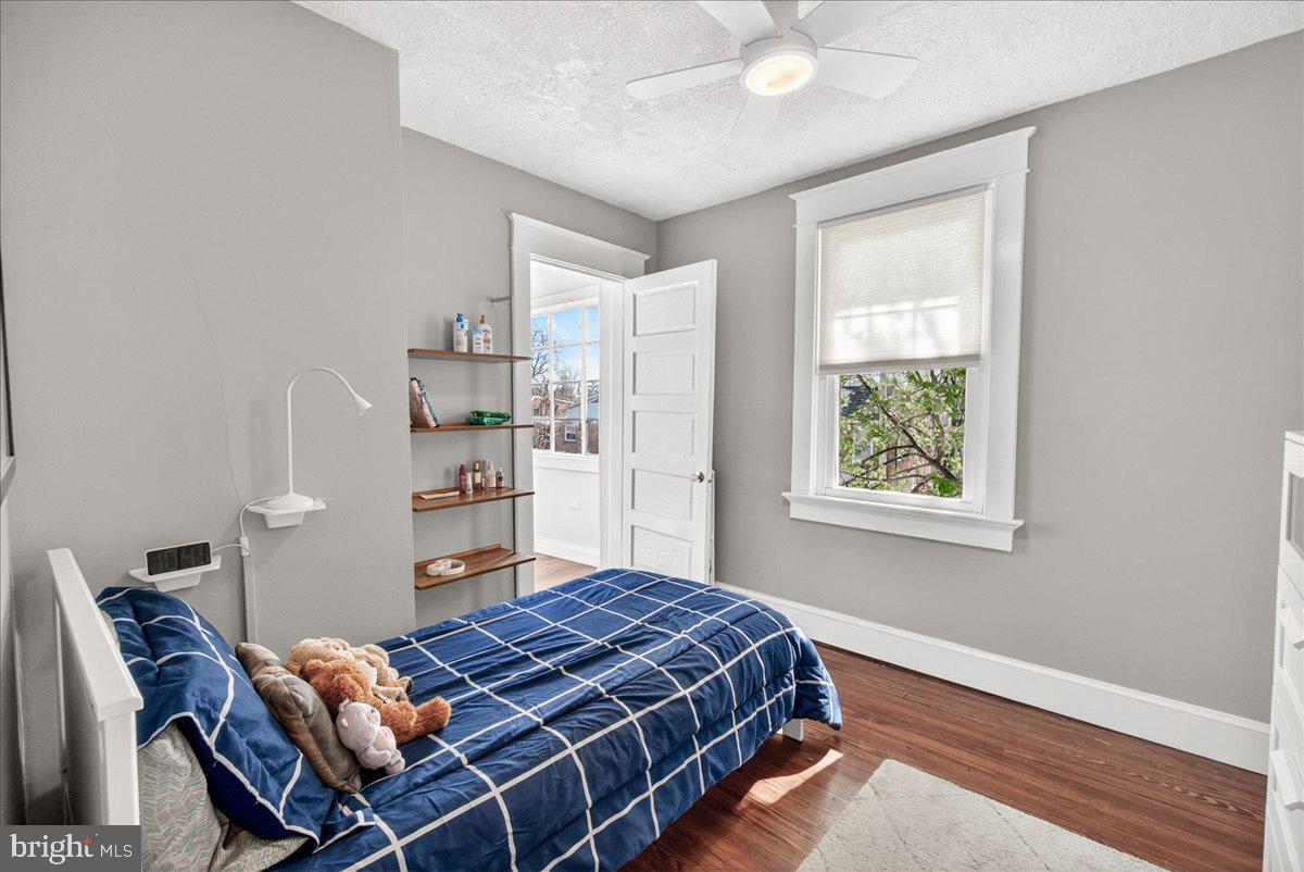 301 West 7th Street Frederick, MD 21701 - Photo 10 of 42 Upper level bedroom 1