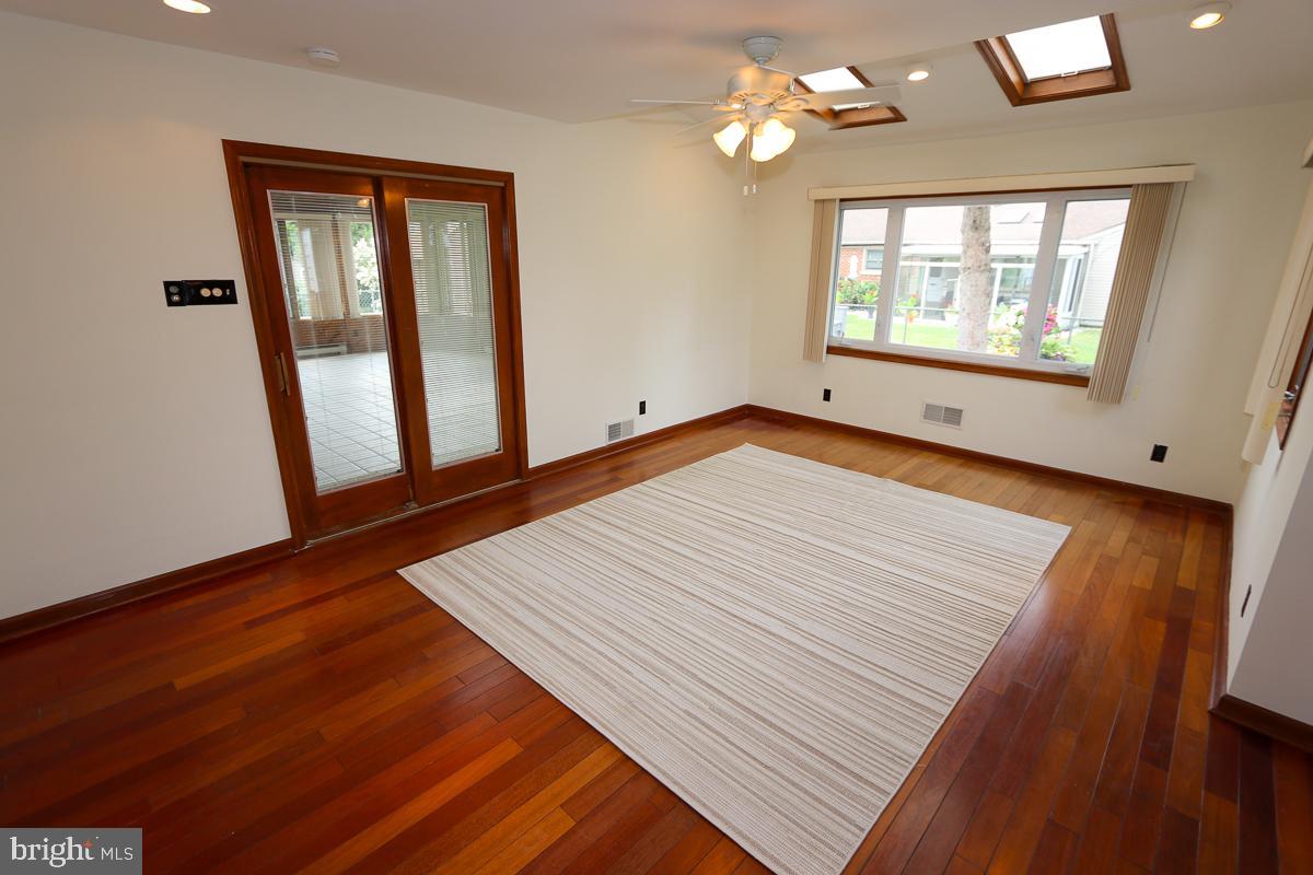 2068 Clinton Road Huntingdon Valley, PA 19006 - Photo 14 of 65 Dining area with doors to Sun Room