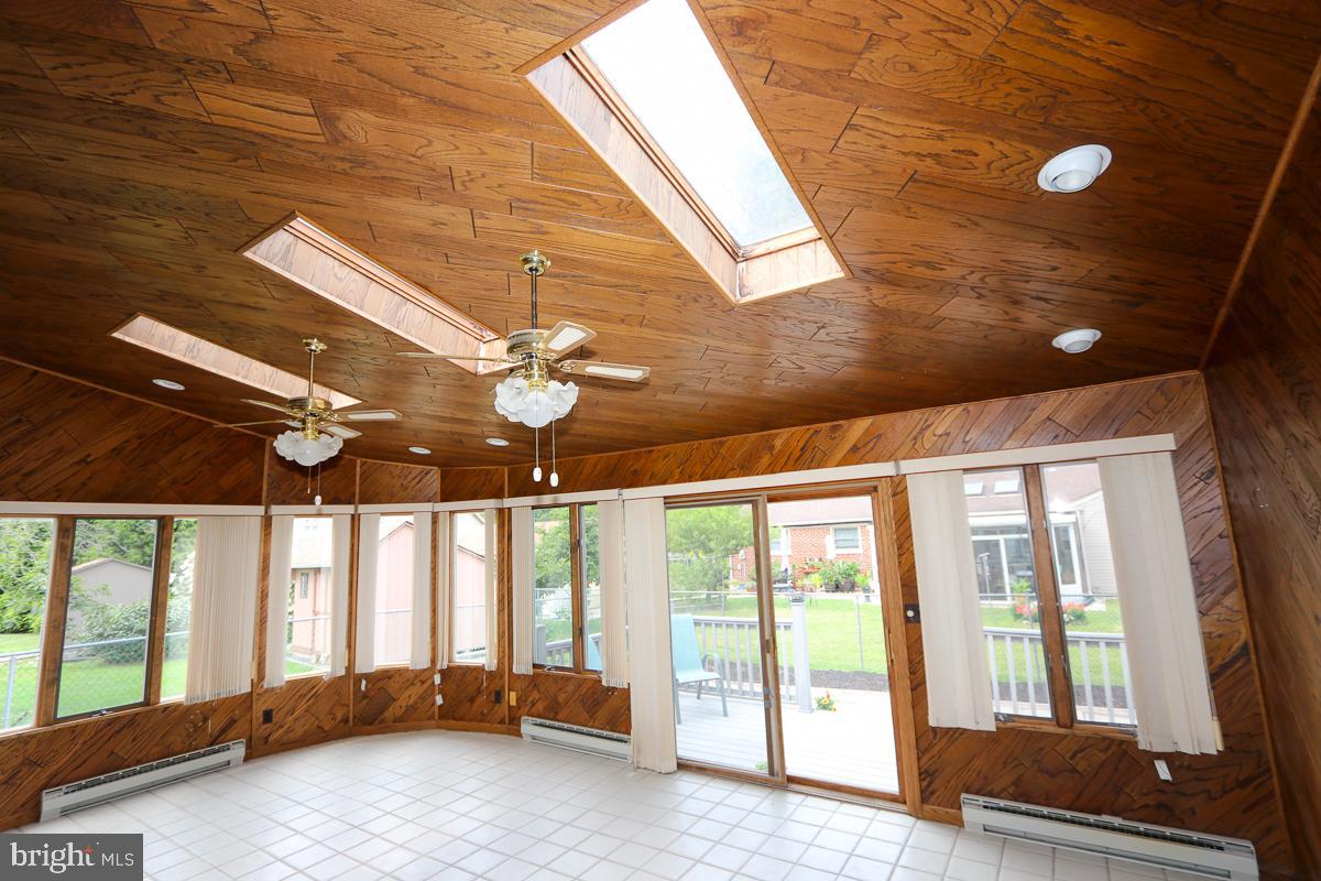 2068 Clinton Road Huntingdon Valley, PA 19006 - Photo 21 of 65 4 Season Sun Room w skylights