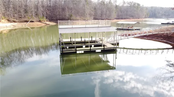 $425,000 | 301 Riverbend Road, Fair Play, SC 29643