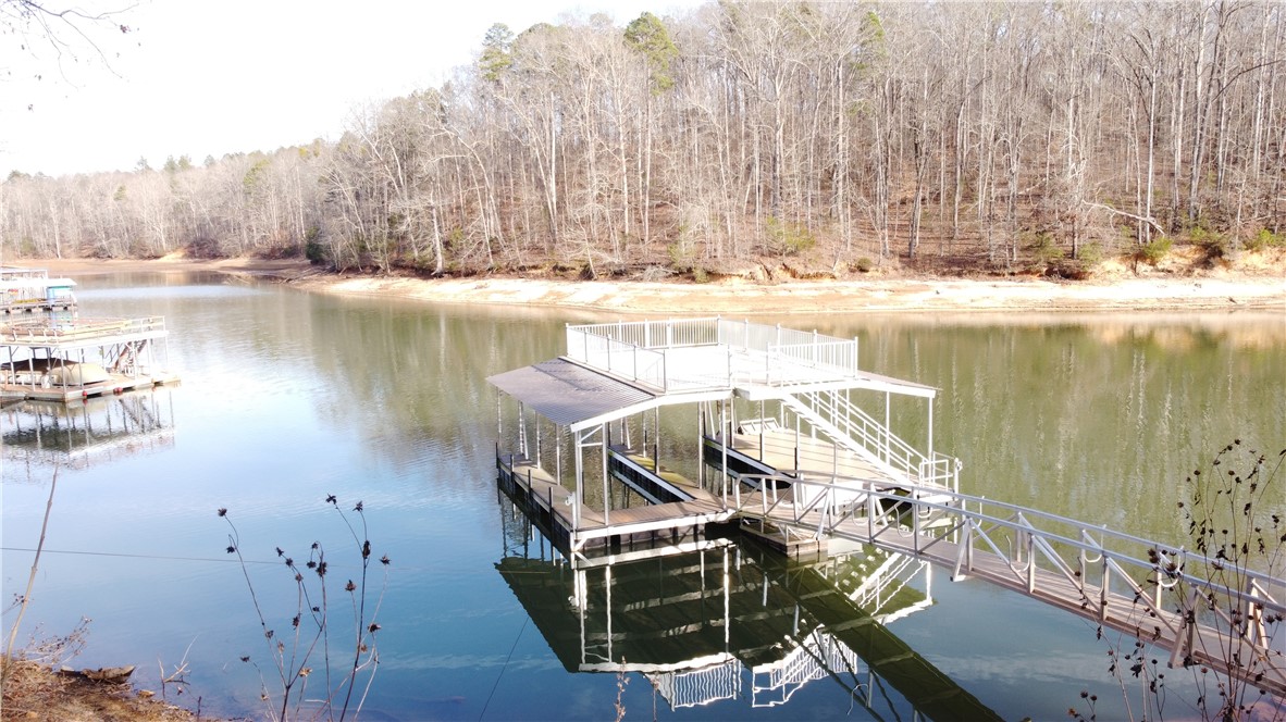 301 Riverbend Road Fair Play, SC 29643 - Photo 2 of 35