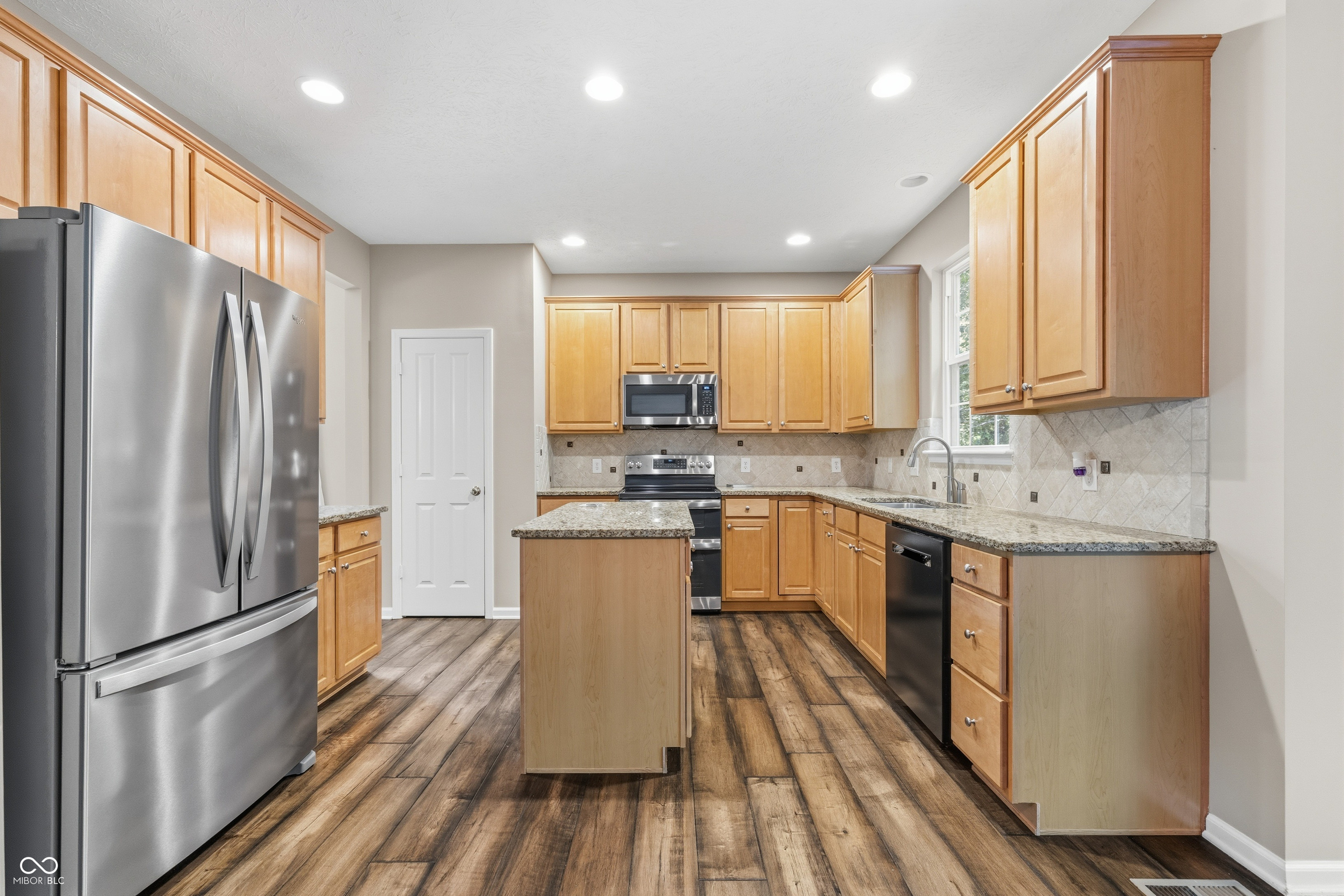 11361 Romeo Place Fortville, IN 46040 - Photo 21 of 56