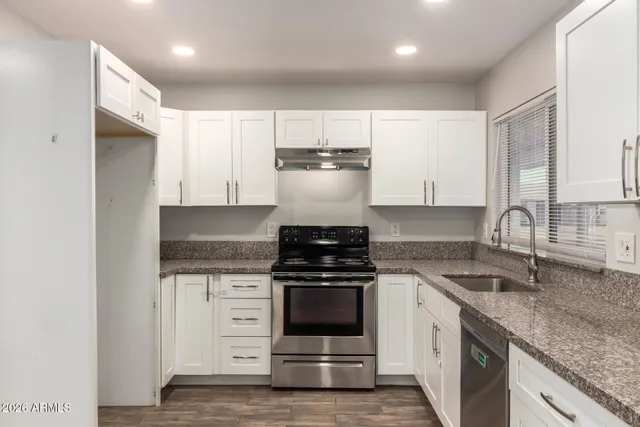 $1,845 | 6428 West Sunnyslope Lane, Glendale, AZ 85302