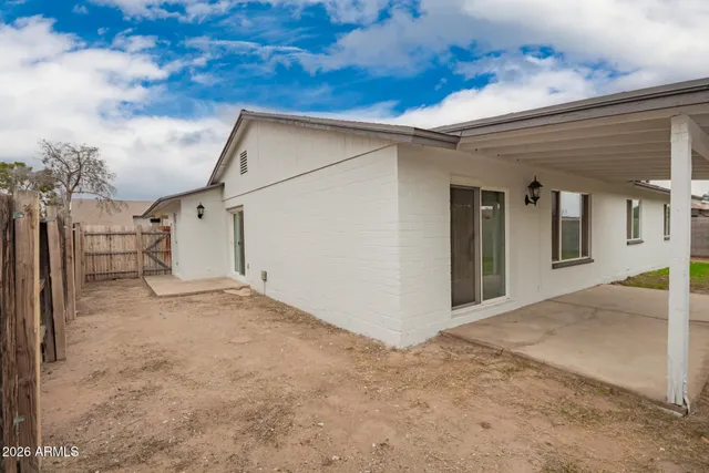 $1,845 | 6428 West Sunnyslope Lane, Glendale, AZ 85302