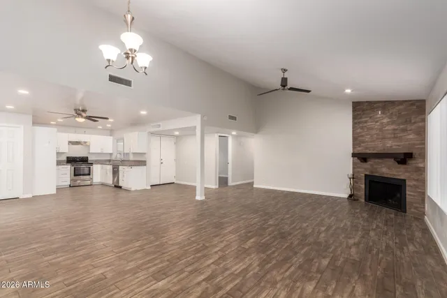 $1,845 | 6428 West Sunnyslope Lane, Glendale, AZ 85302