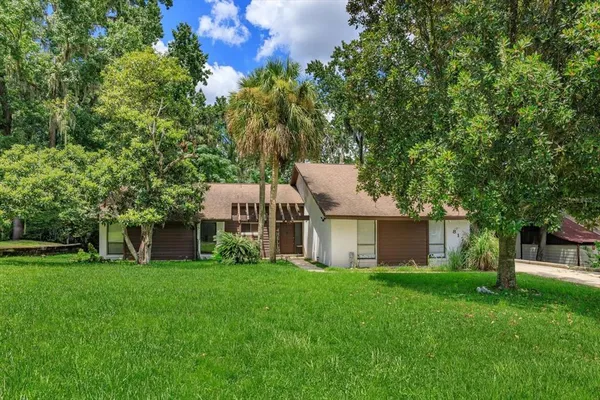 $335,000 | 817 Hickory Knoll Court, Apopka, FL 32712