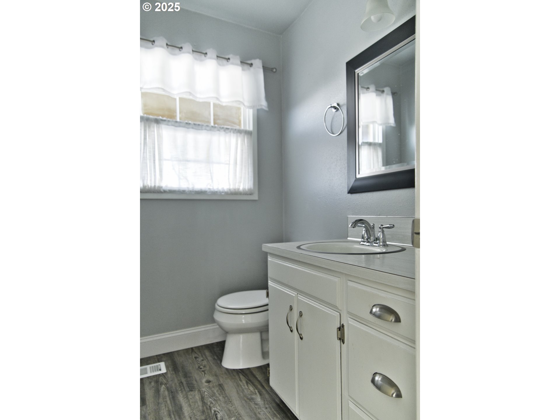 1220 Southwest Walnut Street Albany, OR 97321 - Photo 11 of 37