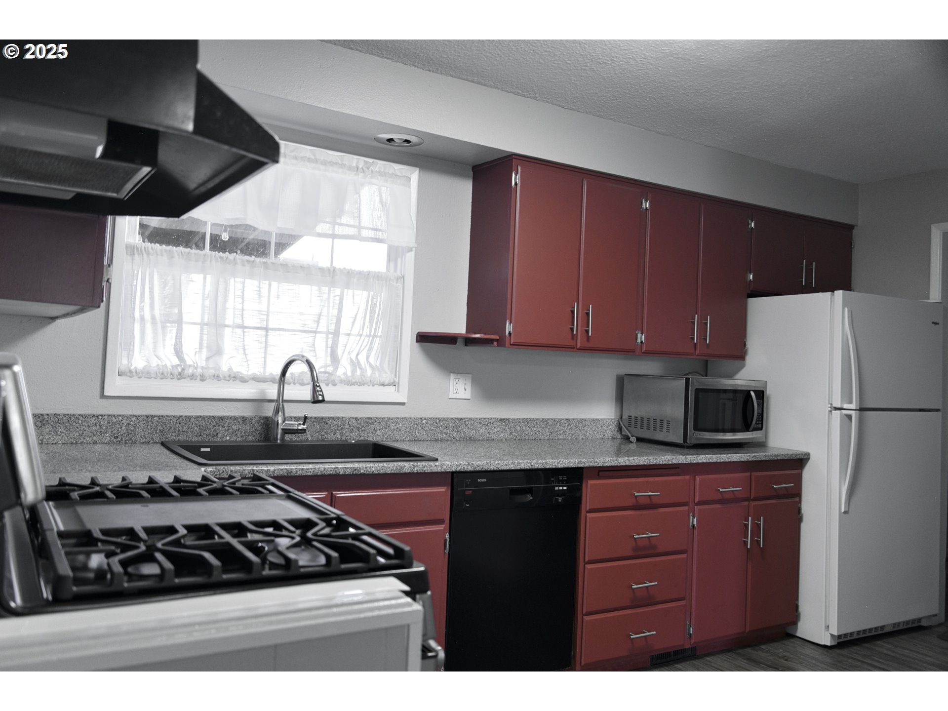 1220 Southwest Walnut Street Albany, OR 97321 - Photo 7 of 37