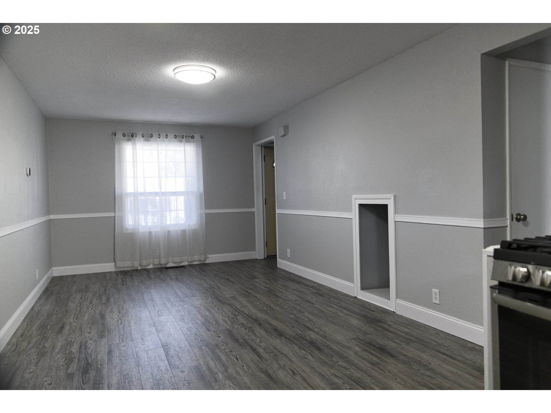 1220 Southwest Walnut Street Albany, OR 97321 - Photo 10 of 37